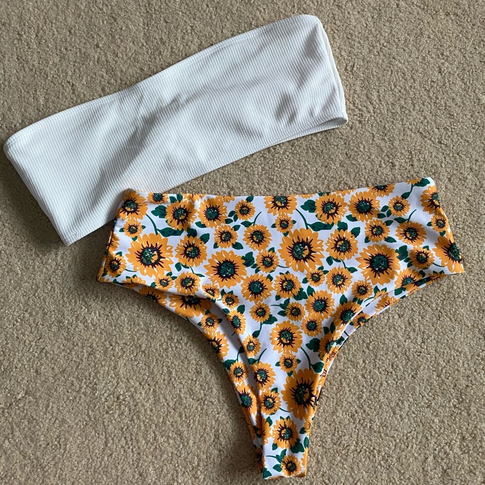 Daisy Bikini Set